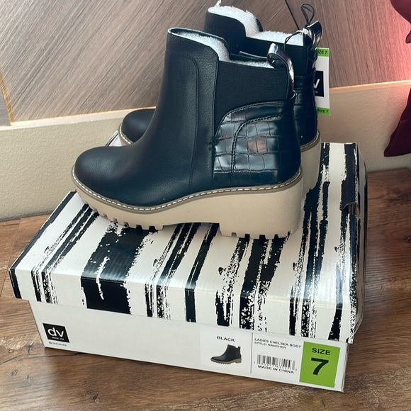 Dolce Vita Rielle Chelsea Wedge Boots black NWB size 7 - Picture 6 of 6